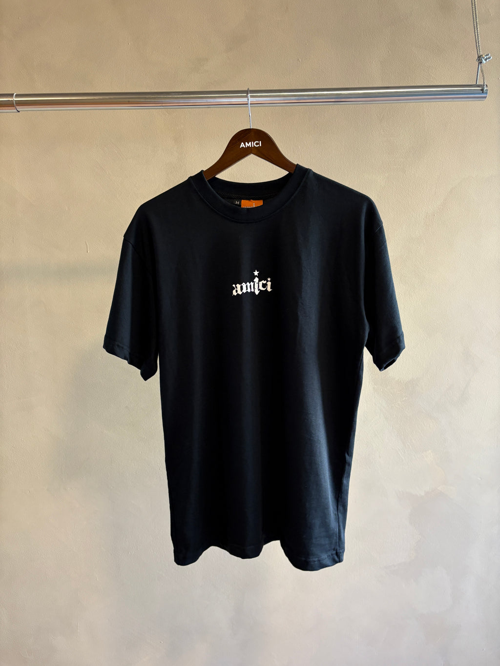BLACK CLASSIC TEE